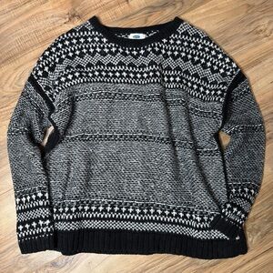 Old Navy Black & White Knit Sweater Woman’s Medium